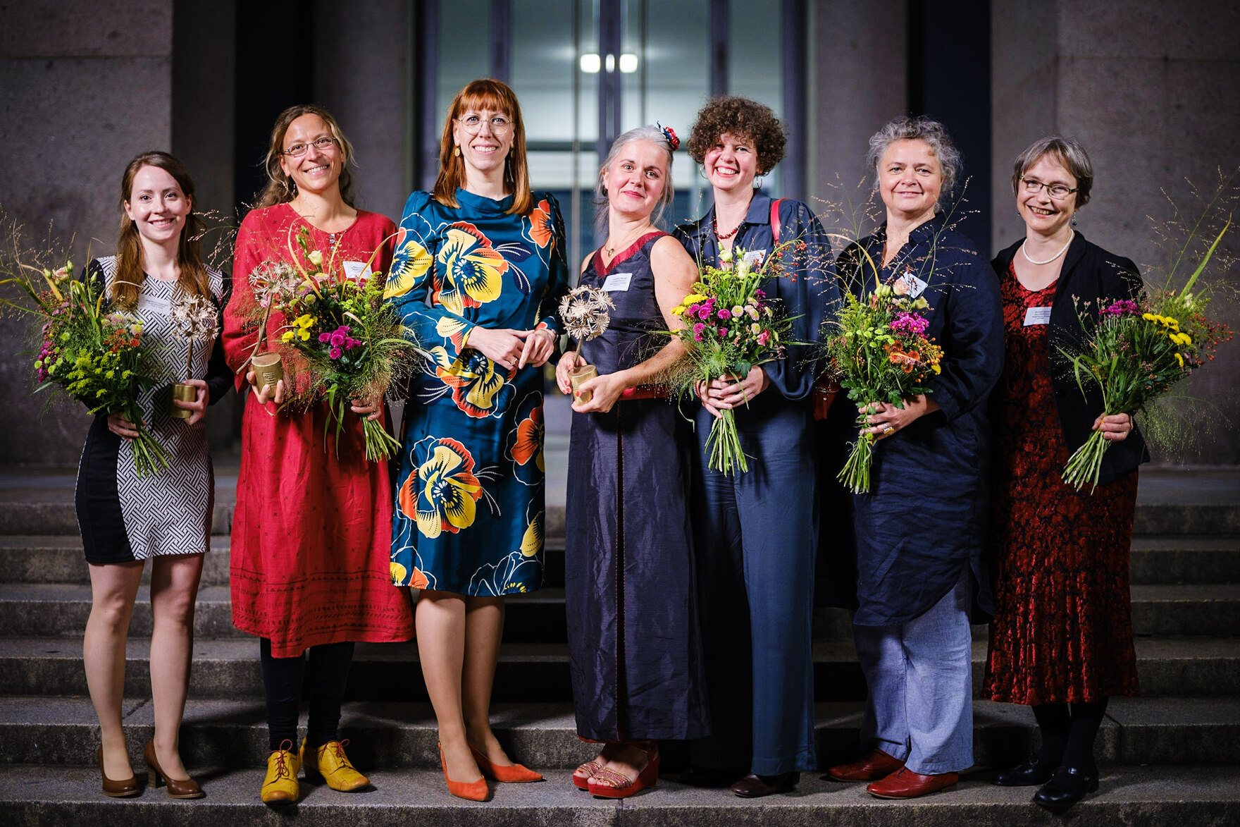 Gruppenfoto mit 7 Frauen